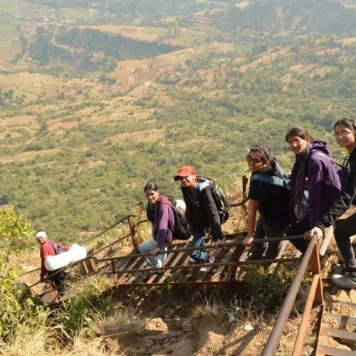 TREKKING